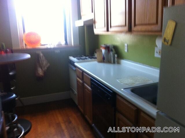 1254 Commonwealth Ave, Unit 23 in Boston, MA - Building Photo - Building Photo