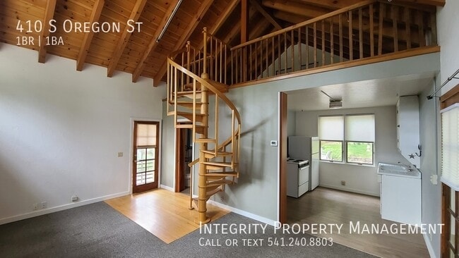 property at 410 S Oregon St