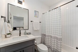 2341 Eagle St in Houston, TX - Building Photo - Building Photo