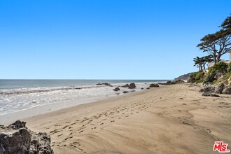 31763 Cottontail Ln in Malibu, CA - Building Photo - Building Photo