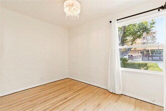 11816 Tennessee Pl in Los Angeles, CA - Building Photo - Building Photo