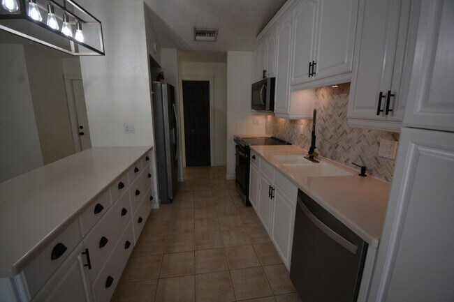 1379 Pinetta Cir in Wellington, FL - Building Photo - Building Photo