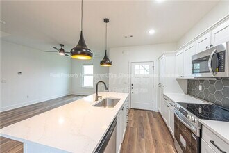 1042 S Laramie Hts in Fayetteville, AR - Building Photo - Building Photo