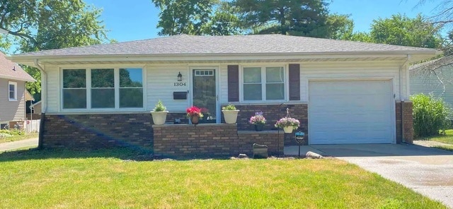 property at 1304 N Broadway Ave