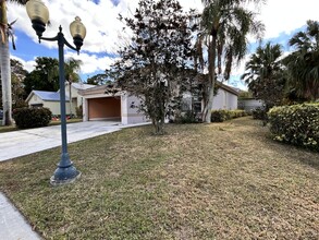 615 Lake Wellington Dr in Wellington, FL - Building Photo - Building Photo