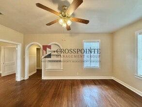 302 E Dodge St in Tyler, TX - Building Photo - Building Photo