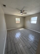 9251 Adler St in New Port Richey, FL - Building Photo - Building Photo