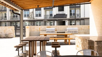 11701 Dionda Ln in Austin, TX - Building Photo - Building Photo