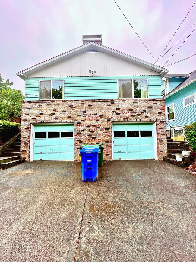 3385 SE 10th Ave in Portland, OR - Building Photo - Building Photo