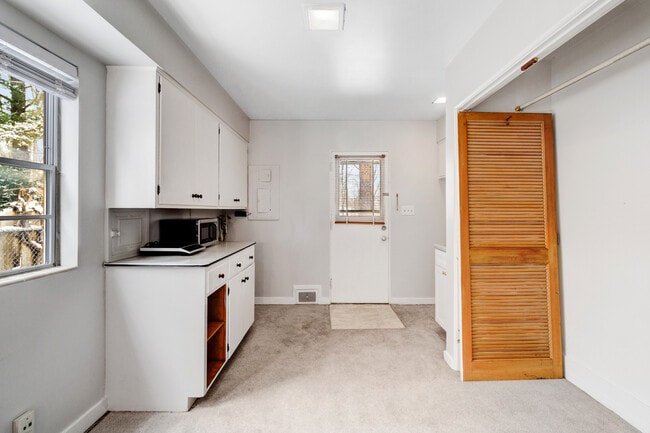 property at 36 Parkview Dr NE