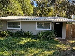 2335 SE 46th Ter in Gainesville, FL - Foto de edificio - Building Photo