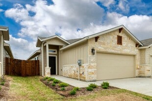 636 Harvest Moon Dr in Venus, TX - Building Photo
