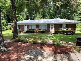 213 E Weatherspoon St in Sanford, NC - Building Photo