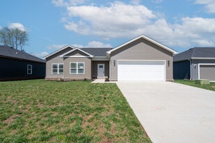 2682 Cedrus Ave in Bowling Green, KY - Building Photo