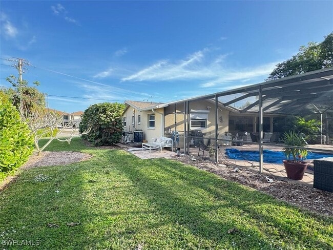 4528 Country Club Blvd in Cape Coral, FL - Building Photo - Building Photo