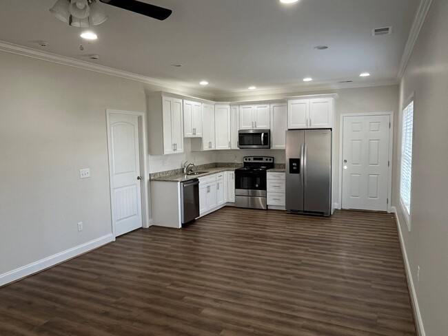 102 Oak Ln in Liberty, SC - Foto de edificio - Building Photo