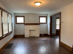720 Roselawn Ave in Akron, OH - Building Photo - Building Photo