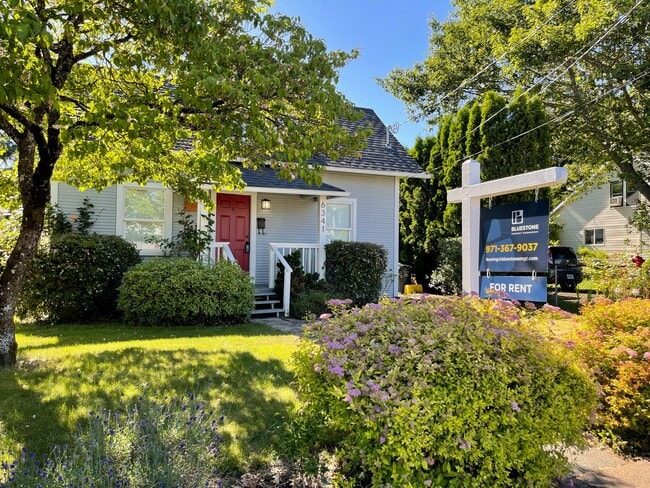6341 SE 62nd Ave in Portland, OR - Building Photo - Building Photo
