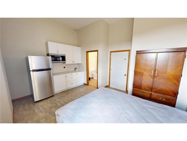 property at 542 Benson Ave SW