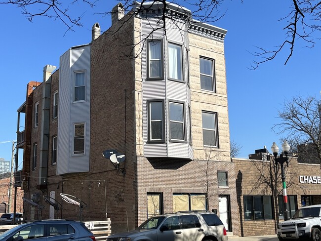 1132 W Taylor St in Chicago, IL - Building Photo - Building Photo