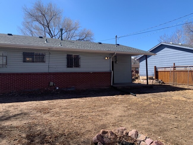 1229 Burnham St in Colorado Springs, CO - Building Photo - Building Photo