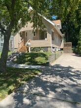 410 Church St in Iowa City, IA - Building Photo - Building Photo