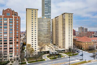 3950 N Lake Shore Dr in Chicago, IL - Foto de edificio - Building Photo