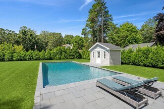 24 Indian Run in East Quogue, NY - Building Photo - Building Photo