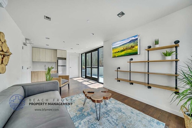 3102 Bagley Ave. in Los Angeles, CA - Building Photo - Building Photo