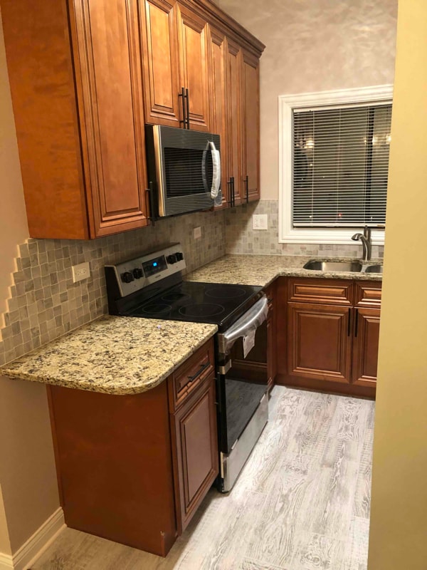 419 Berkshire Dr in Crystal Lake, IL - Foto de edificio - Building Photo