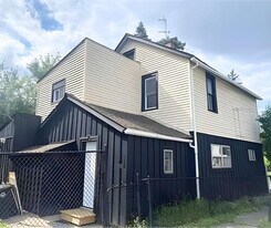 9918 Sandusky Ave in Cleveland, OH - Building Photo