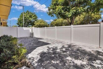 3440 NE 15th Ave in Oakland Park, FL - Building Photo - Building Photo