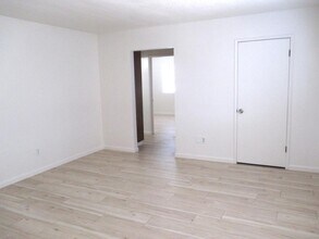 637 S Jordan Ave in San Jacinto, CA - Building Photo - Building Photo