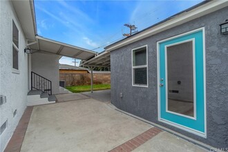 922 E Century Blvd in Los Angeles, CA - Building Photo - Building Photo