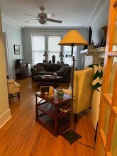 1130 W Pratt Blvd in Chicago, IL - Building Photo - Building Photo