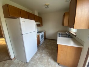 7503 Westbrook Ct in Yakima, WA - Building Photo - Building Photo