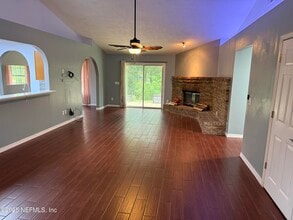 958 Long Lake Dr in Jacksonville, FL - Building Photo - Building Photo