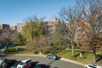 Hudson Terrace in Fort Lee, NJ - Building Photo - Building Photo