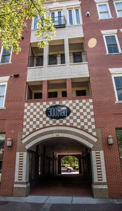 325 Hay St in Fayetteville, NC - Building Photo