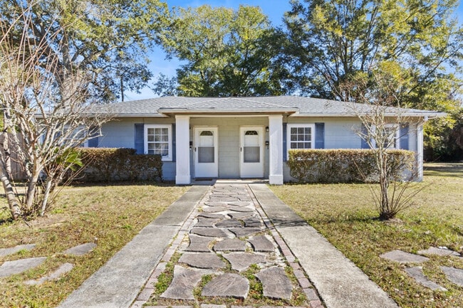 1208 N D St, Unit A in Pensacola, FL - Building Photo - Building Photo