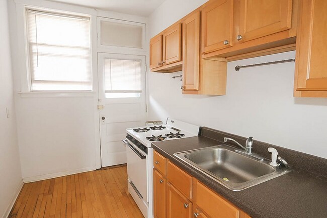 5137 N Wolcott Ave, Unit 1