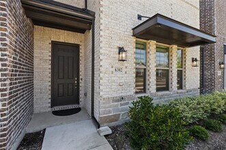 6302 Baritone Ct in Sachse, TX - Foto de edificio - Building Photo