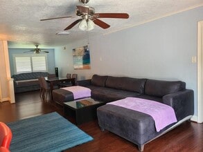 5515 W Airport Blvd in Houston, TX - Building Photo - Building Photo