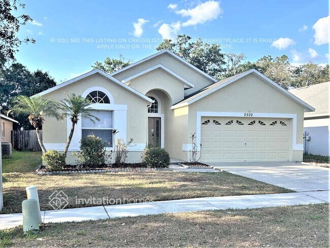 2502 Clareside Dr in Valrico, FL - Building Photo - Building Photo