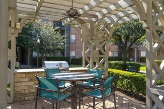 Stonewood in Houston, TX - Foto de edificio - Building Photo