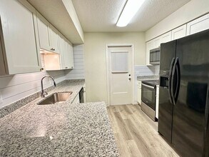 413 Krueger St in Orlando, FL - Foto de edificio - Building Photo