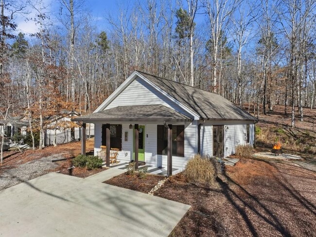 7621 Maple Pl in Murrayville, GA - Building Photo - Building Photo