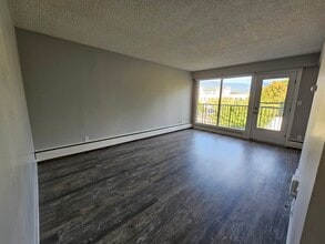 46117 Gore Avenue11 in Chilliwack, BC - Building Photo - Building Photo