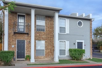 Heritage Square in Edinburg, TX - Foto de edificio - Building Photo