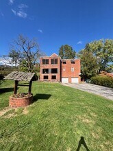 5302 Overlook Glen Dr in Pittsburgh, PA - Building Photo - Building Photo